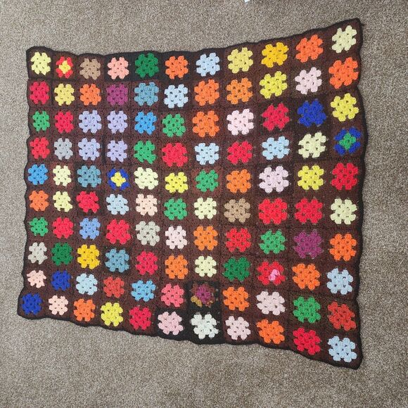 Vtg Crochet 4 x 3 ft Afghan Blanket lap Throw Granny Squares Brown 70s 80s - Picture 3 of 10